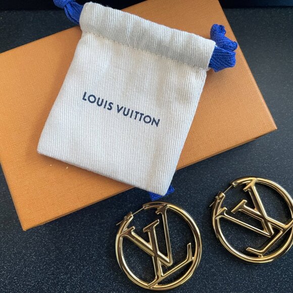 COPY - LV Louise Hoop GM Earrings - Picture 3 of 4